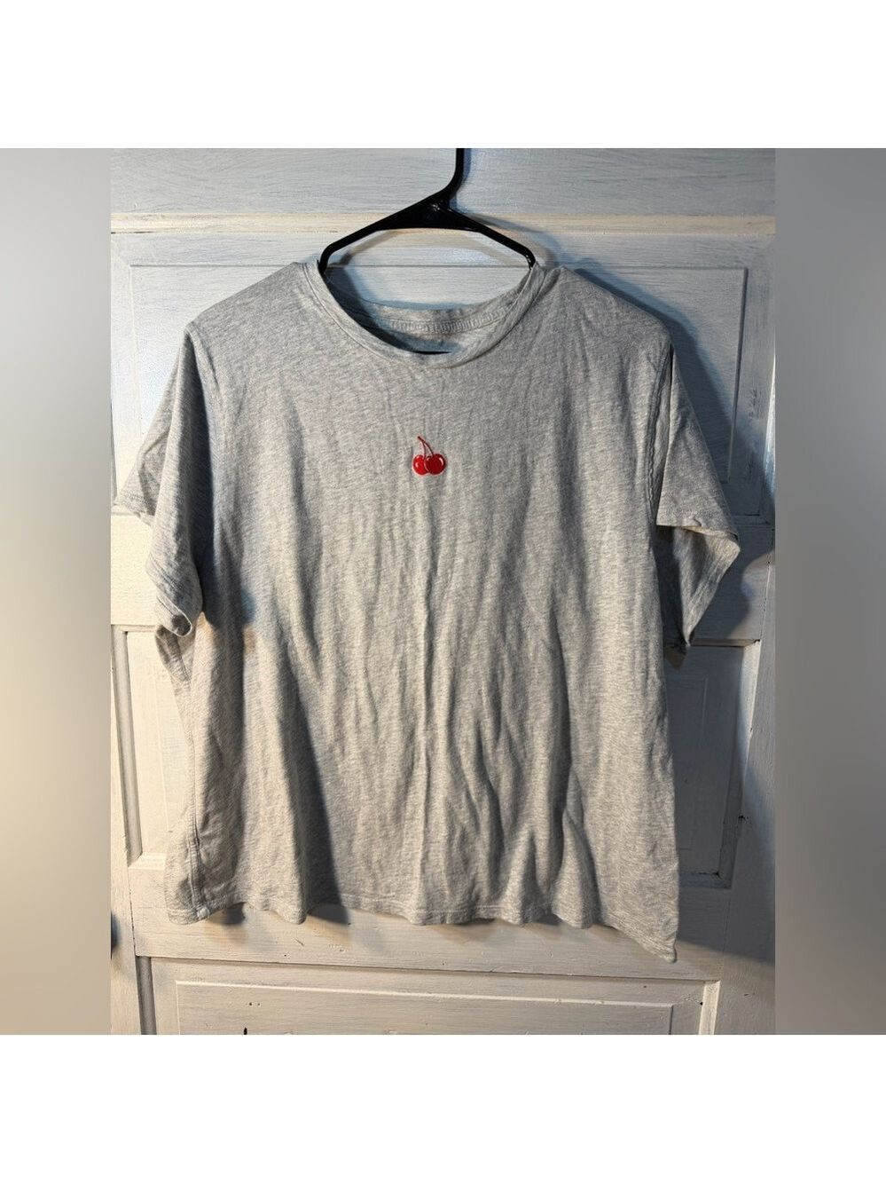 aerie Gray Tee with Red Cherry Graphic - Women's Short Sleeve size XXL - Picture 2 of 6